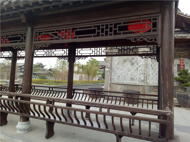 仿古木雕欄桿